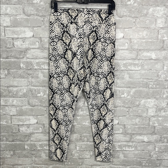 Balance Athletica Vitality Ascend Python Leggings - Picture 2 of 6